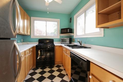 310 Hamilton Ave, Elgin, IL 60123 photo 4