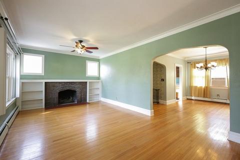 310 Hamilton Ave, Elgin, IL 60123 photo 3