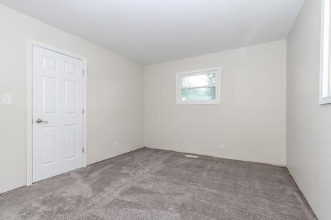 1360 Nottingham Ln, Hoffman Estates, IL 60169 photo 18