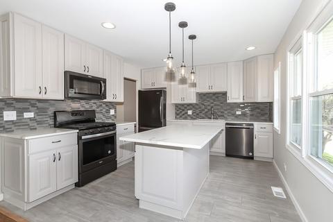 1360 Nottingham Ln, Hoffman Estates, IL 60169 photo 6