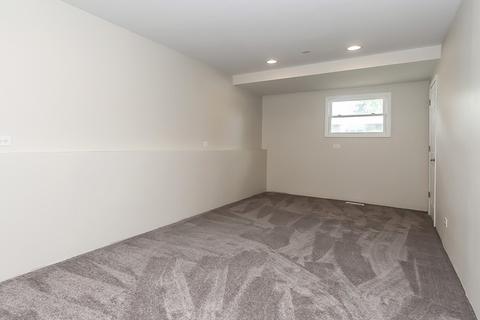 1360 Nottingham Ln, Hoffman Estates, IL 60169 photo 19