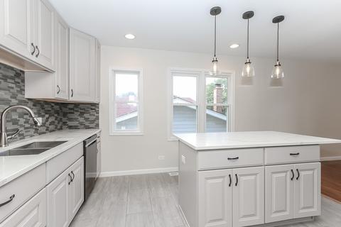 1360 Nottingham Ln, Hoffman Estates, IL 60169 photo 9