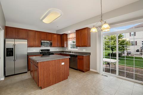 5959 Chatham Dr, Hoffman Estates, IL 60192 photo 8