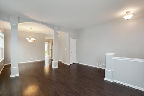 5959 Chatham Dr, Hoffman Estates, IL 60192 photo 3