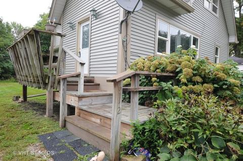 912 Paul St, Mchenry, IL 60051 photo 2