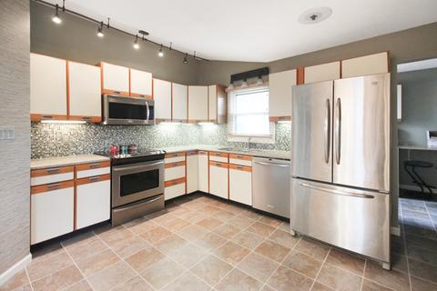 1108 Baxter Ln, Freeport, IL 61032 photo 5