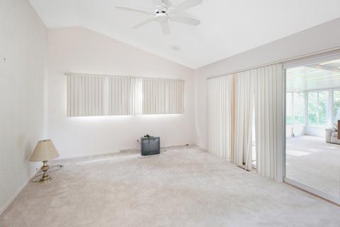 1108 Baxter Ln, Freeport, IL 61032 photo 9