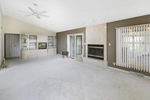 1108 Baxter Ln, Freeport, IL 61032 photo 2