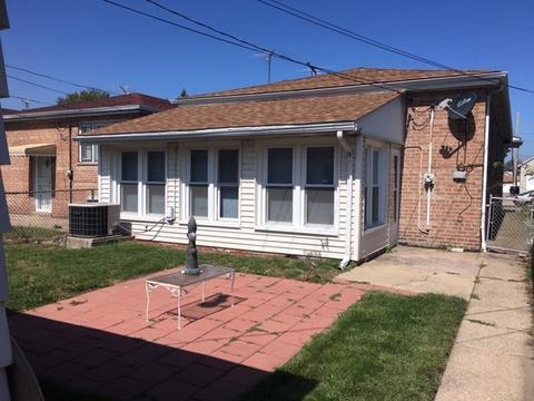 2853 E 97th St, Chicago, IL 60617 photo 2