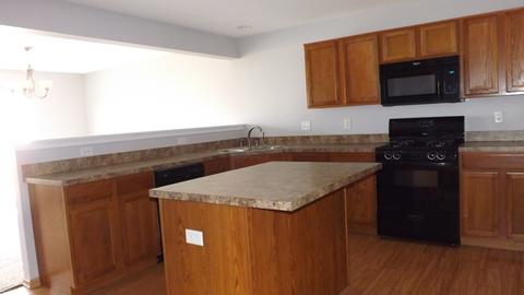 607 Meadow Ln, Harvard, IL 60033 photo 5