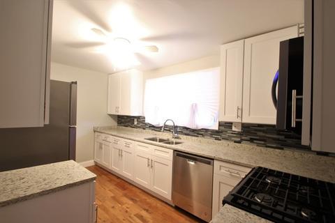 17430 Walter St, Lansing, IL 60438 photo 9