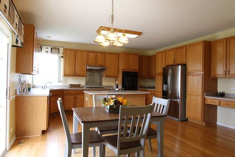 408 Pinehurst Ct, Gurnee, IL 60031 photo 5