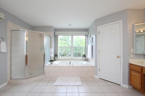 408 Pinehurst Ct, Gurnee, IL 60031 photo 10