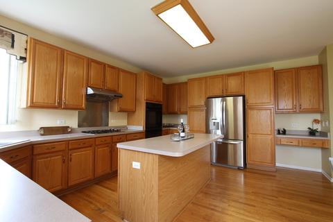 408 Pinehurst Ct, Gurnee, IL 60031 photo 6