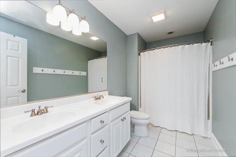 917 Wakeman Ave, Wheaton, IL 60187 photo 16