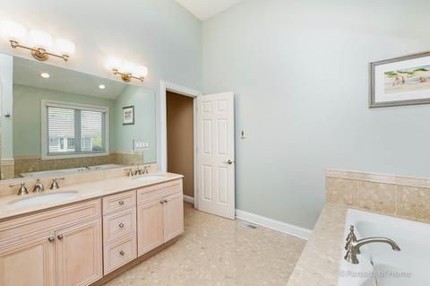 917 Wakeman Ave, Wheaton, IL 60187 photo 11