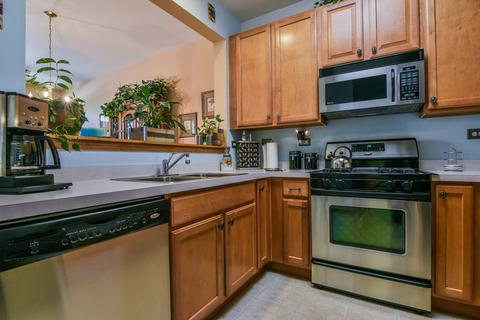 2460 Georgetown Cir, Aurora, IL 60503 photo 8
