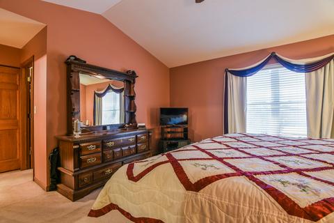 2460 Georgetown Cir, Aurora, IL 60503 photo 16