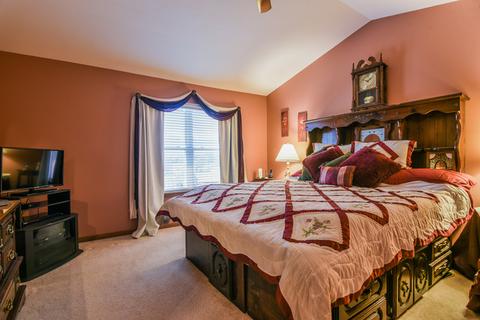 2460 Georgetown Cir, Aurora, IL 60503 photo 14