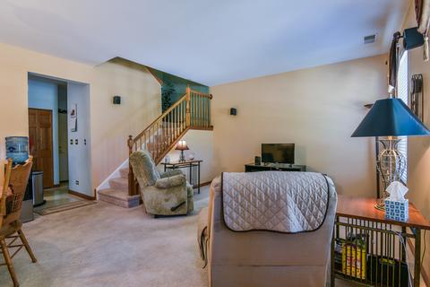 2460 Georgetown Cir, Aurora, IL 60503 photo 6