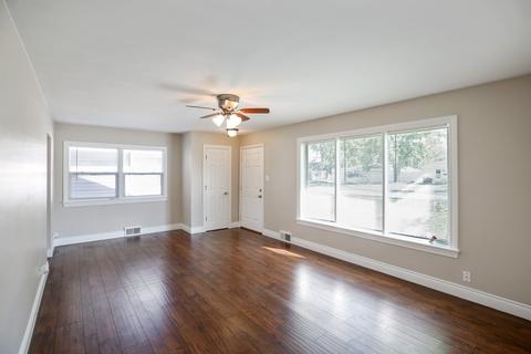 3504 Jackson St, Lansing, IL 60438 photo 2