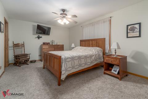 3025 Sandy Ridge Dr, Steger, IL 60475 photo 8