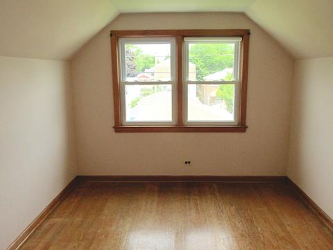 4951 N Moody Ave, Chicago, IL 60630 photo 11