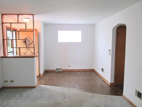 4951 N Moody Ave, Chicago, IL 60630 photo 4