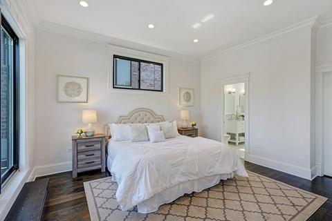 9 N Ada St, Chicago, IL 60607 photo 13