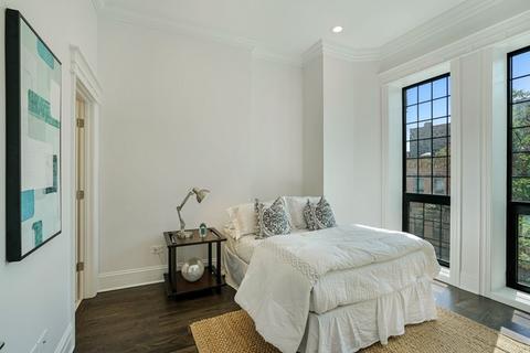 9 N Ada St, Chicago, IL 60607 photo 21