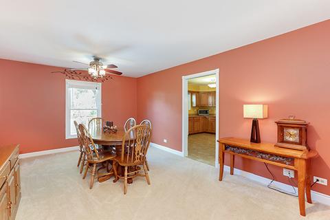516 Hampton Cir, Bartlett, IL 60103 photo 12
