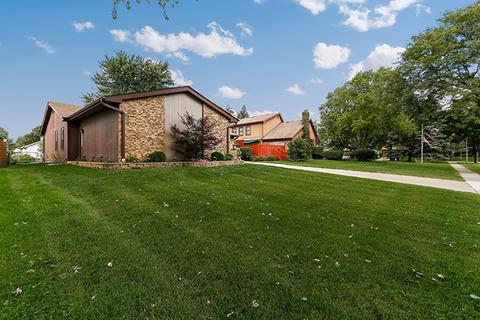516 Hampton Cir, Bartlett, IL 60103 photo 3