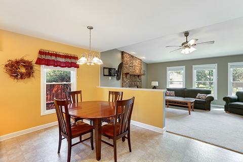 516 Hampton Cir, Bartlett, IL 60103 photo 8