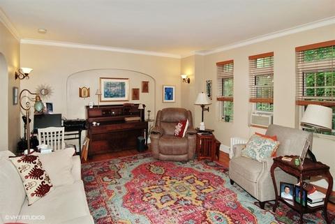 72 Pine Ave #2B, Riverside, IL 60546 photo 2