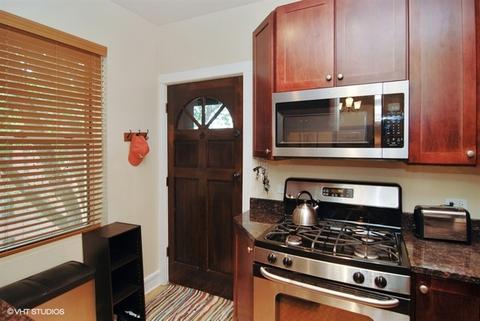 72 Pine Ave #2B, Riverside, IL 60546 photo 4