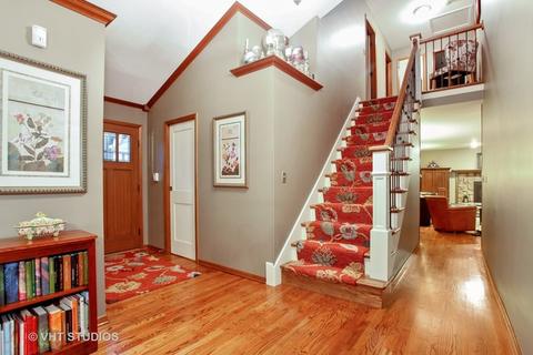 303 61st St, Willowbrook, IL 60527 photo 2