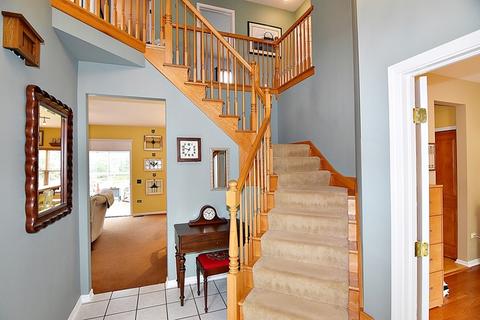 1308 Deerpath Cir, Aurora, IL 60506 photo 17