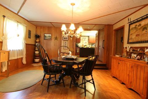 155 E Lincoln St, Seneca, IL 61360 photo 8