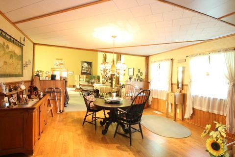 155 E Lincoln St, Seneca, IL 61360 photo 9