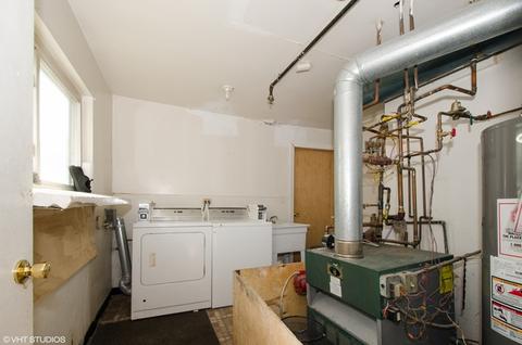 328 N 3rd Ave, Des Plaines, IL 60016 photo 4
