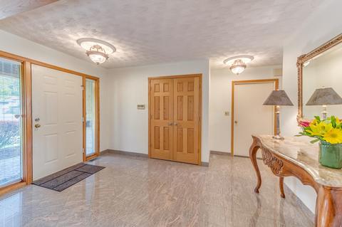 542 W North St, Itasca, IL 60143 photo 3