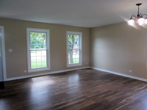1322 Concord Ct, Elgin, IL 60120 photo 3