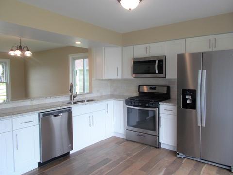 1322 Concord Ct, Elgin, IL 60120 photo 8