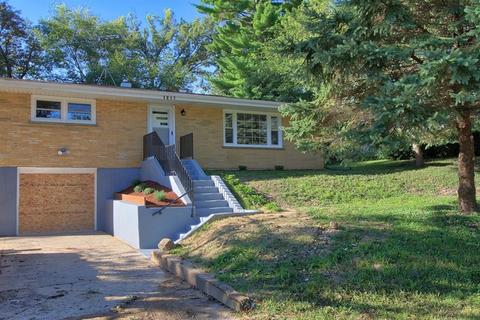 1817 W Oakleaf Dr, Mchenry, IL 60051 photo 2