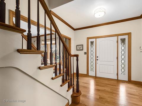 1824 Wakeman Ct, Wheaton, IL 60187 photo 2