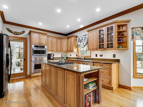1824 Wakeman Ct, Wheaton, IL 60187 photo 11