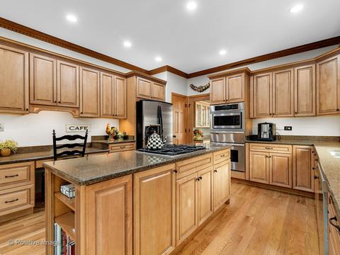 1824 Wakeman Ct, Wheaton, IL 60187 photo 12