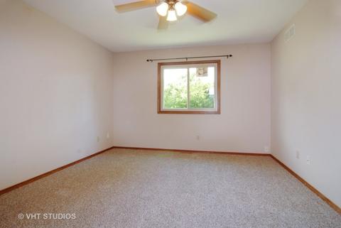 210 E South St, Elburn, IL 60119 photo 9