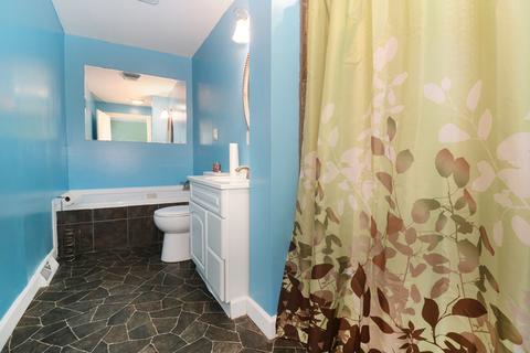 421 E Abe St, Plano, IL 60545 photo 5