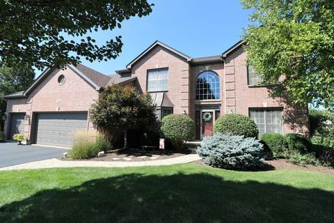 530 Clover Dr, Algonquin, IL 60102 photo 1